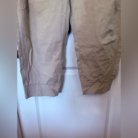 Athleta Women’s Khaki High-Rise Trekkie Notth Jogger Pants - Size 22 - Picture 4 of 9